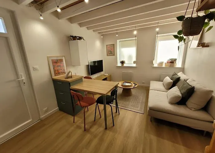 Petite Maison Pleine De Charme